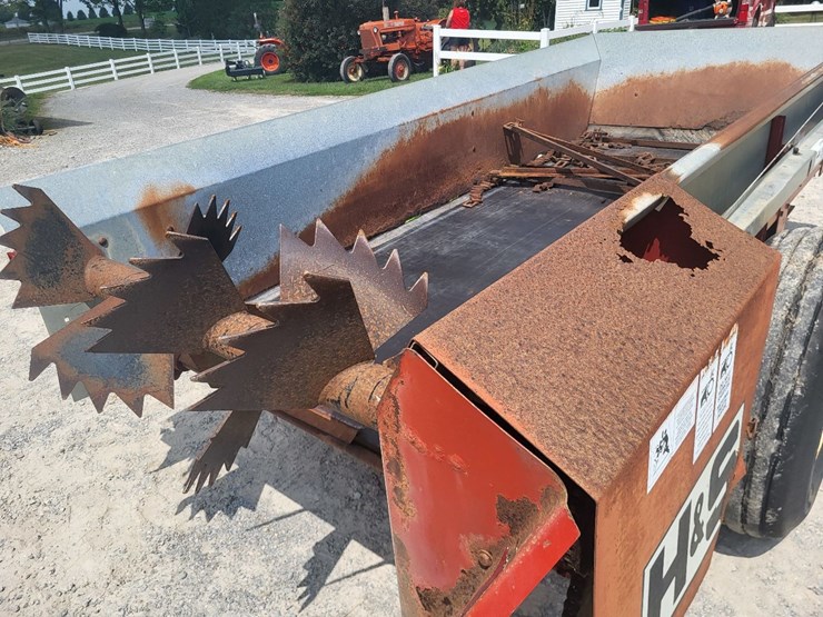 h&s-manure-spreader---mechanics-special-image-21