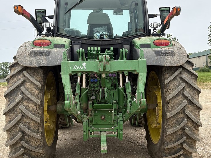2023-john-deere-6r-155-image-4