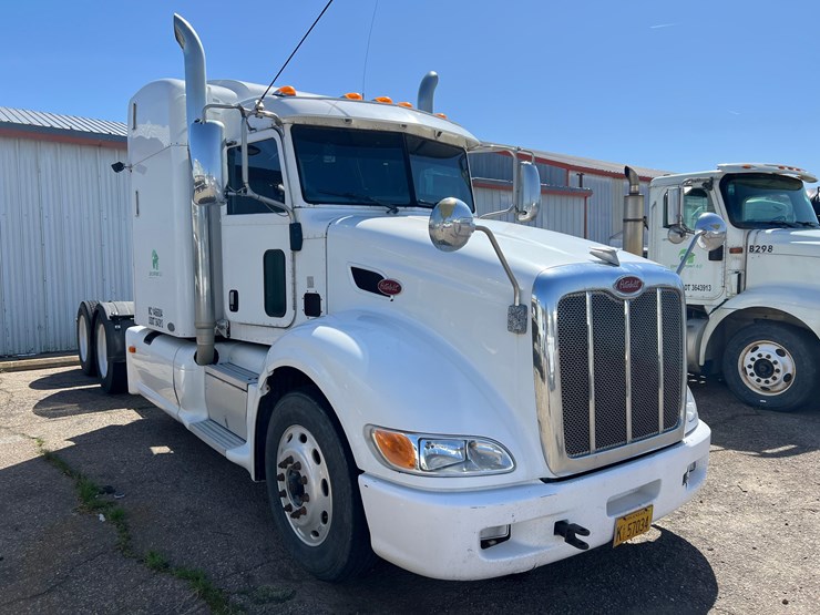 2011-peterbilt-386-image-6