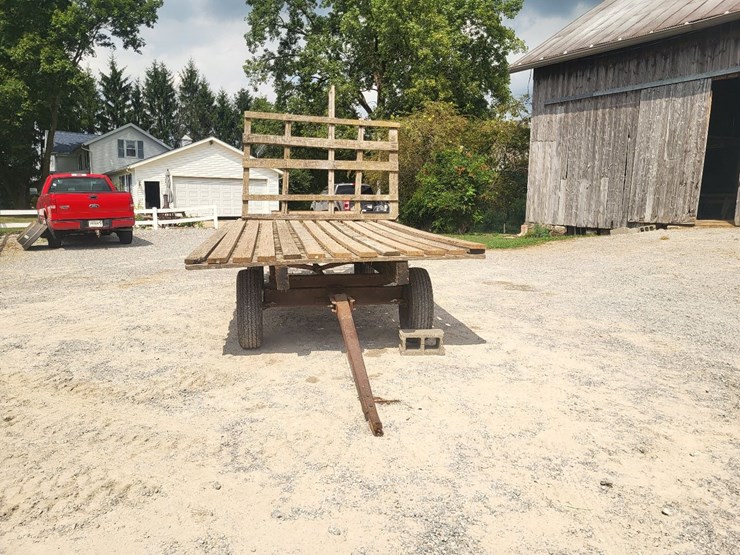 hay-wagon-w/running-gear-image-8