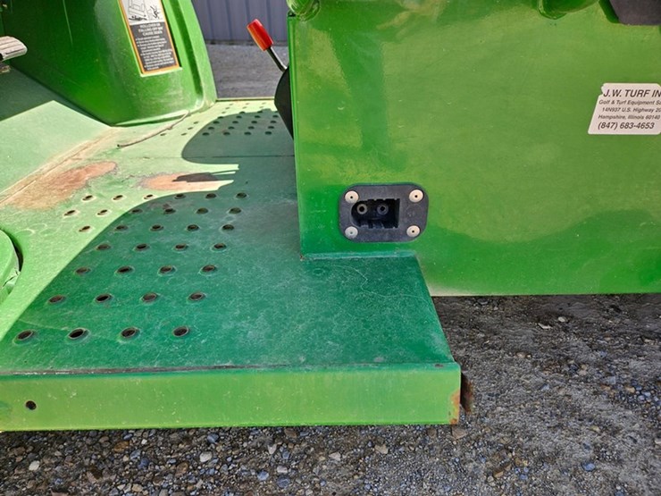 john-deere-gator-image-12
