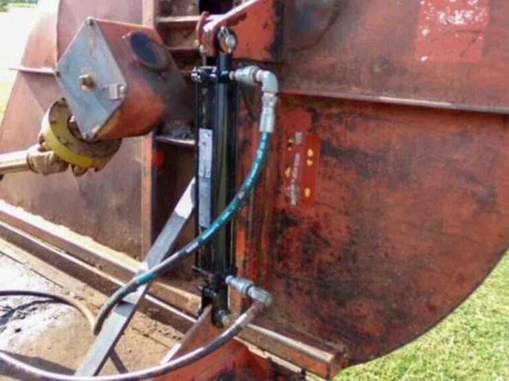 sr-15-rhino-batwing-mower,-15',-clevis-hitch-image-10