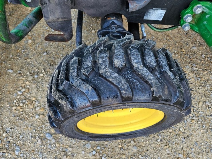 john-deere-1025r-image-11