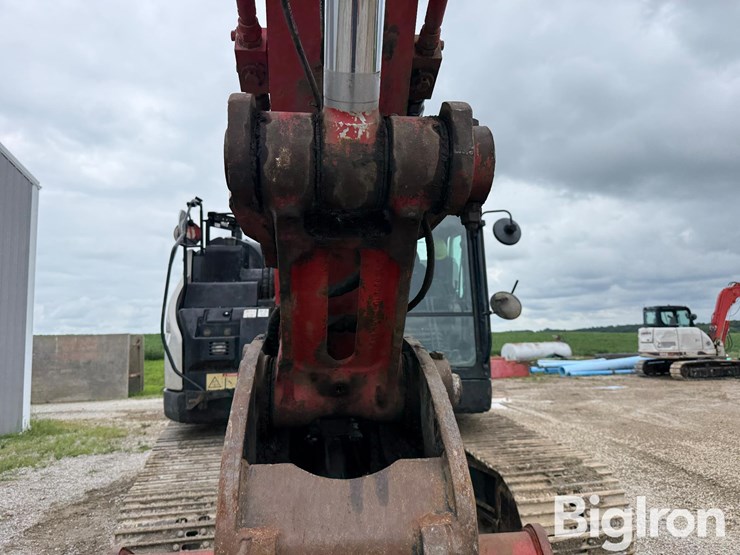 2019-link-belt-245x4lc-excavator-image-17
