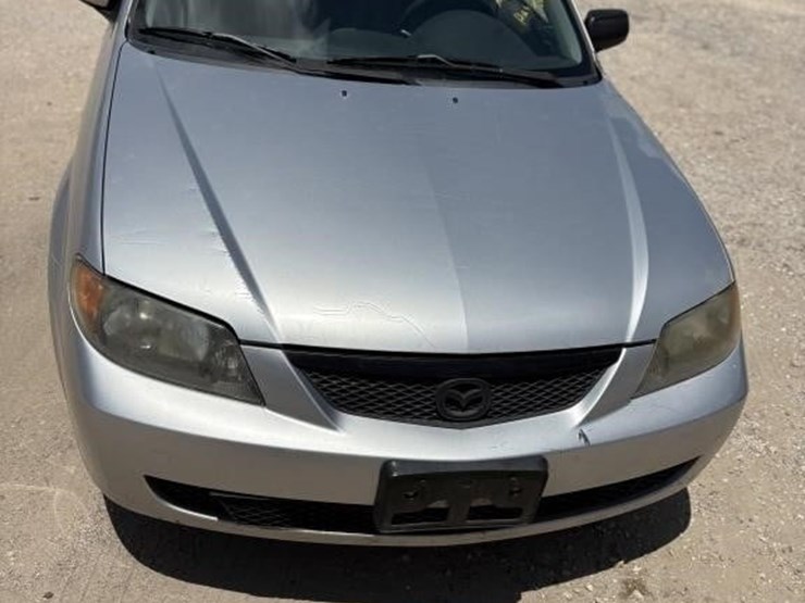l1---2003-mazda-protege-lx-image-3