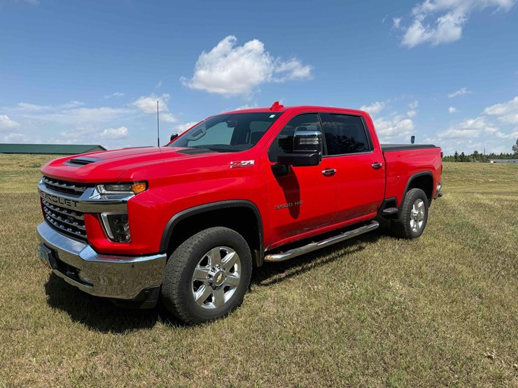 2022-chevrolet-3500-image-1