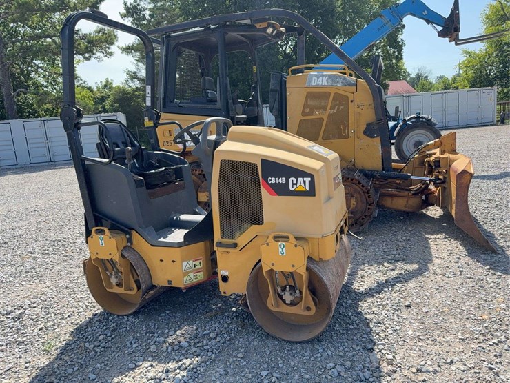 caterpillar-cb14b-image-1