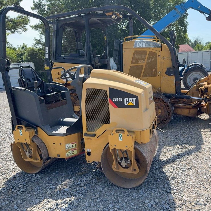 CATERPILLAR CB14B