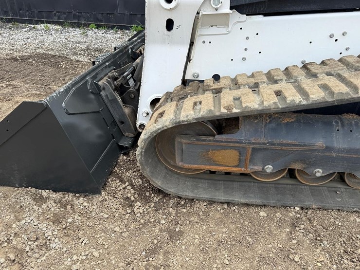 2020-bobcat-t770-image-17