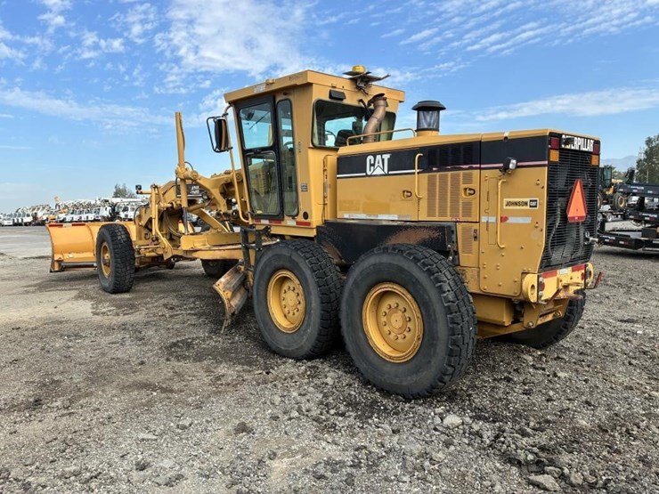 2010-caterpillar-143h-image-4