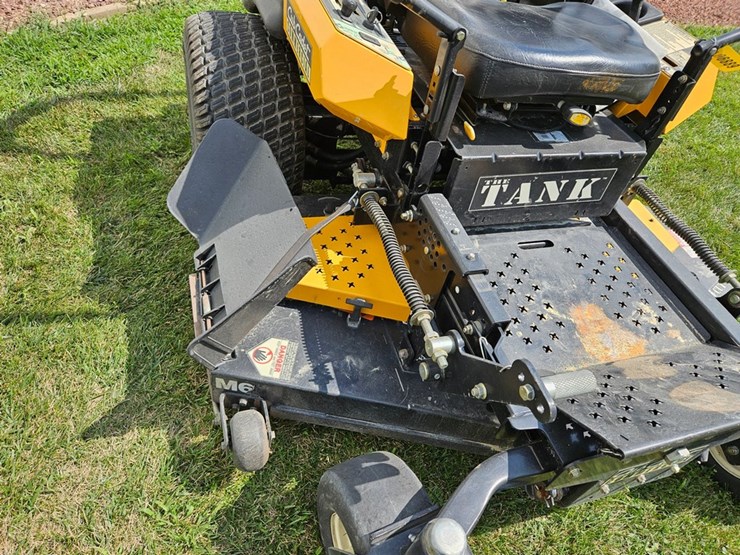 #6889-•-cub-cadet-"-the-tank"-zero-turn-mower-image-11