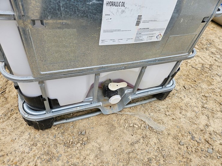 #6907-•-330-gallon-oil-cage-totes-image-6