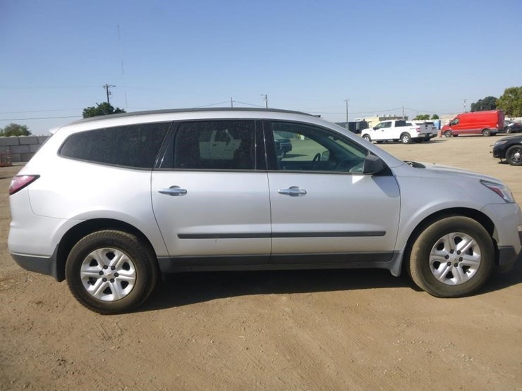 2016-chevrolet-traverse-image-12