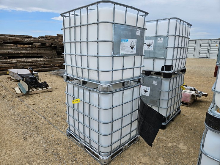#189-•-2---plastic-tanks-image-1
