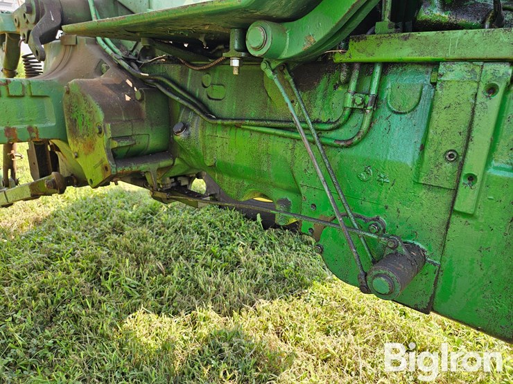 1965-john-deere-2010-image-12