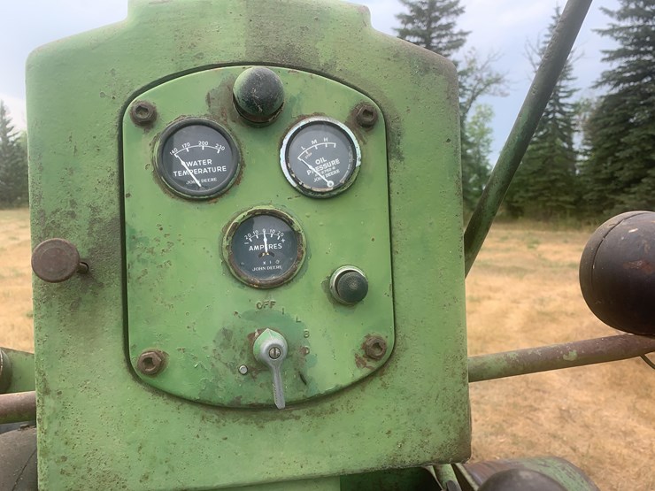 john-deere-70-image-17