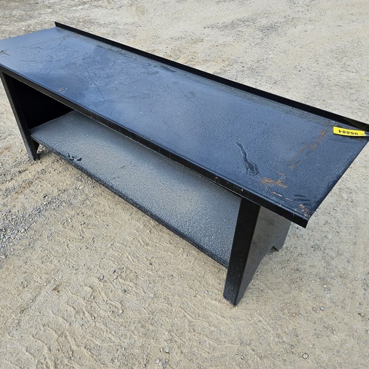 #6884 • Kit Container 90" Metal Work Bench