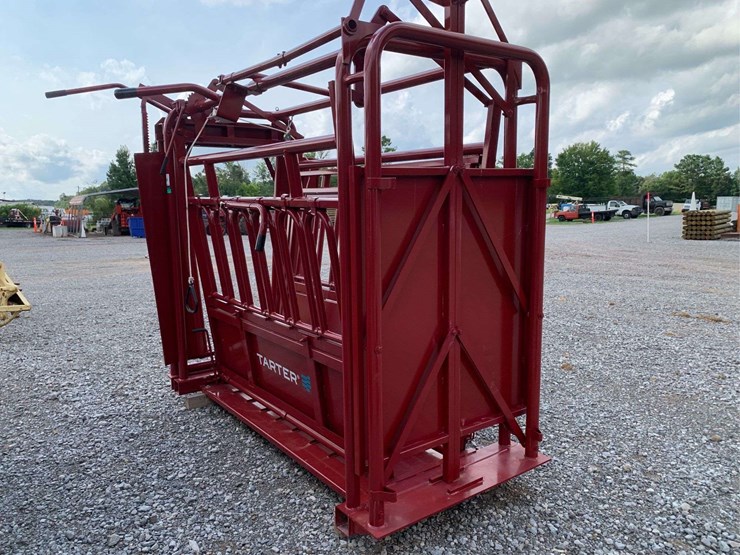 tarter-cattle-master-squeeze-chute-image-10