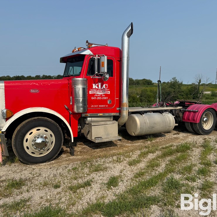 1997 Peterbuilt 379 T/A Truck Tractor