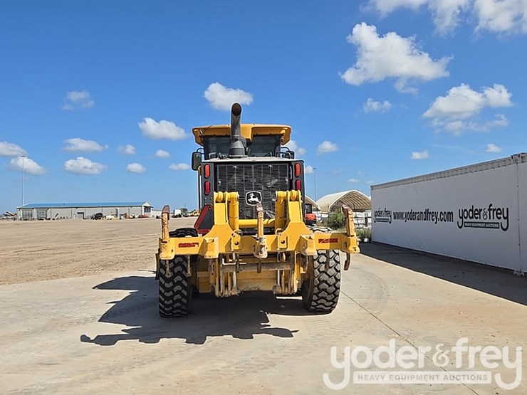 2012-deere-670gp-image-4