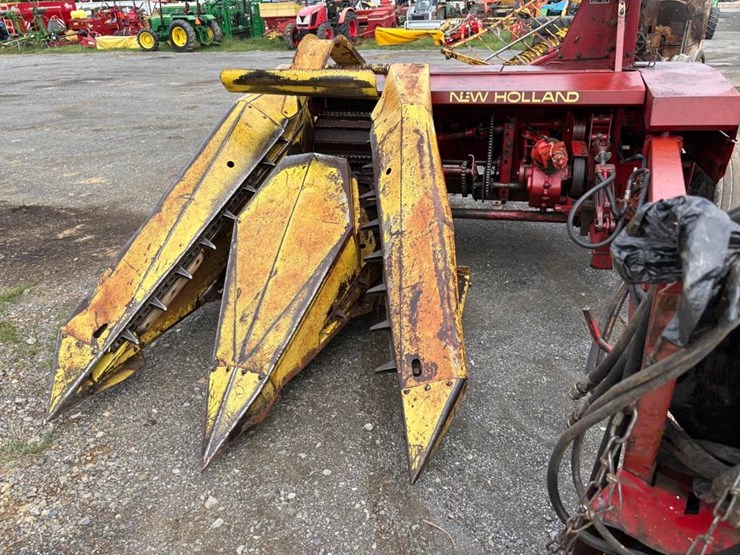 new-holland-782-image-3