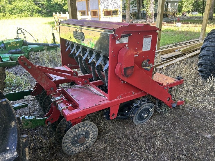 tarr-river-5'-grain-drill-image-1