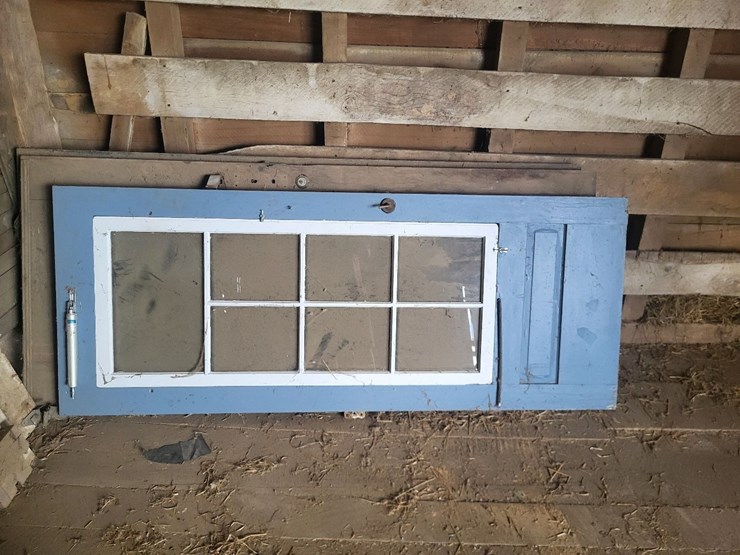 (3)-vintage-farmhouse-doors-image-2