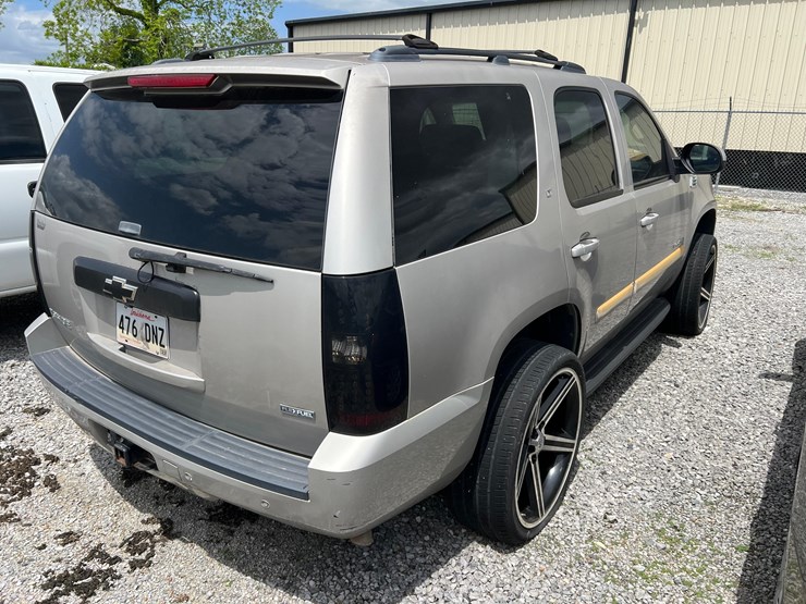 chevrolet-tahoe-image-5