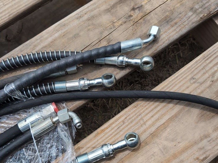 zjg-mini-excavator-and-skid-steer-loader-hoses-image-2