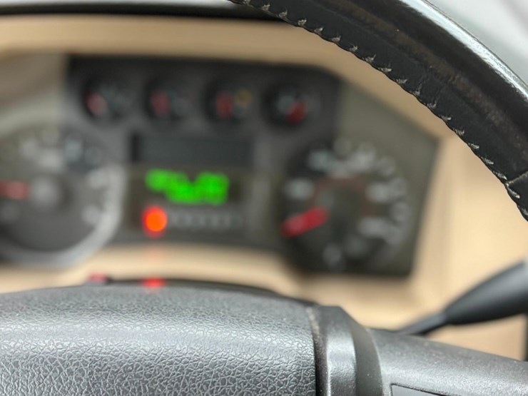 2010-ford-f350-image-10