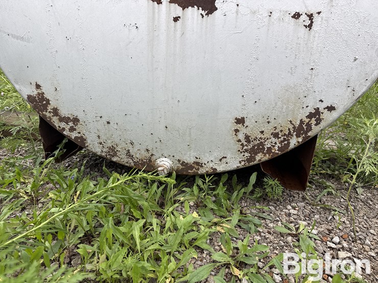 1,000-gal-fule-tank-w/-pump-image-16