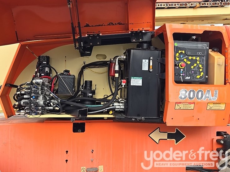 2016-jlg-800aj-image-33