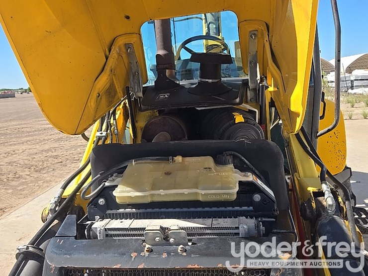 2008-new-holland-b95-image-40