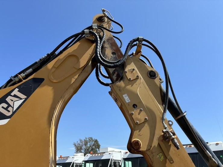 2008-caterpillar-430e-image-15