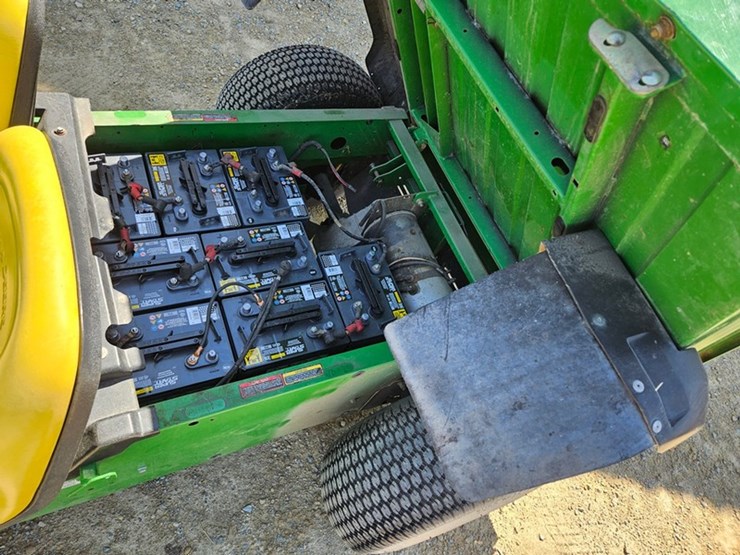 john-deere-gator-image-17
