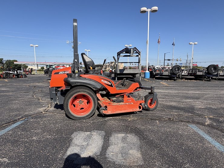 2017-kubota-zd1211-image-24