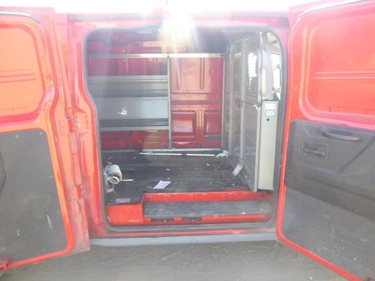 2016-ford-transit-image-17