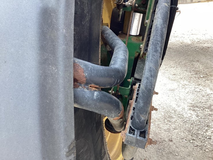 2020-john-deere-r4045-image-45