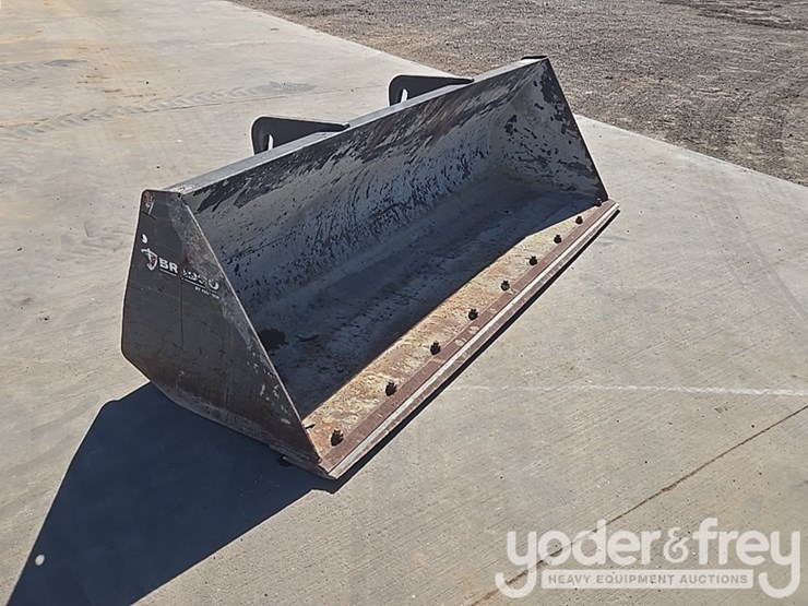 2019-genie-gth1544-image-16