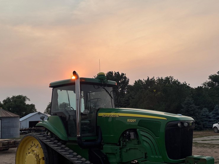 john-deere-8320t-image-7