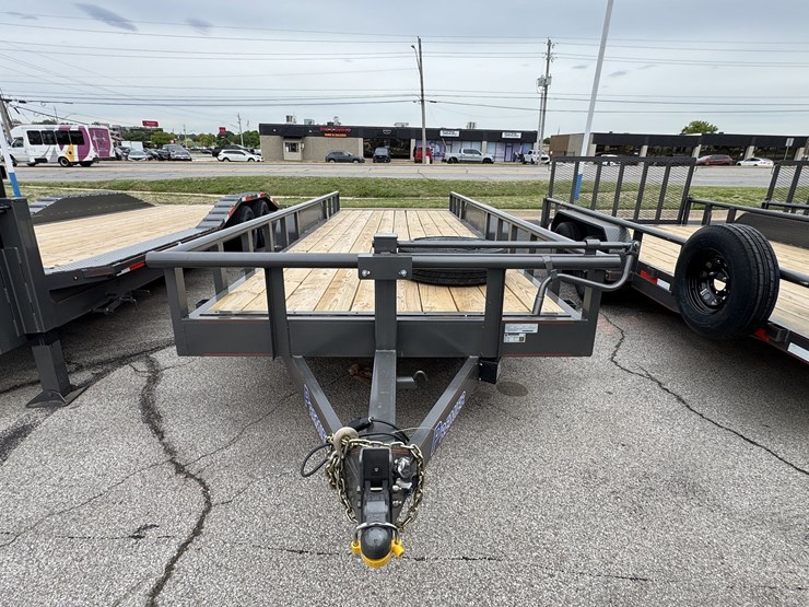 2026-bellwether-premier-20'-heavy-duty-pipe-top-trailer-image-9