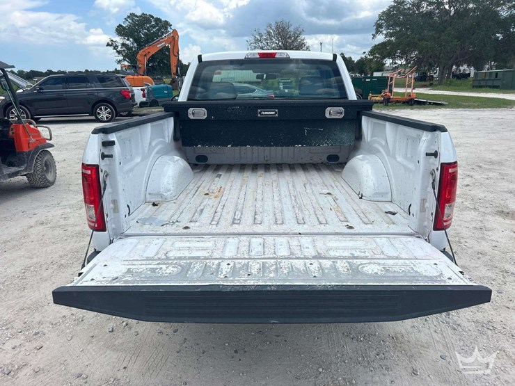 2017-ford-f150-image-21