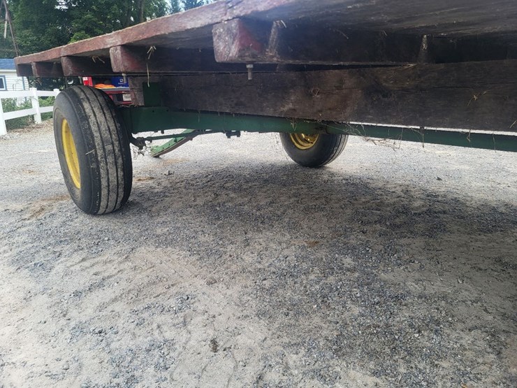 hay-wagon-w/running-gear-image-18