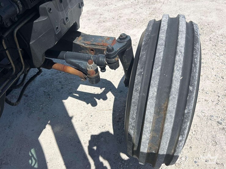 new-holland-t6030-image-18
