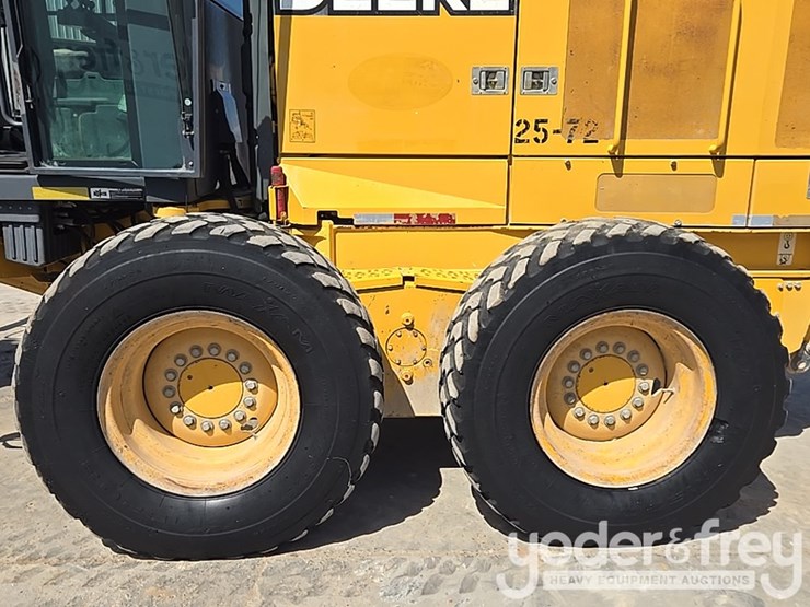 2012-deere-670gp-image-10