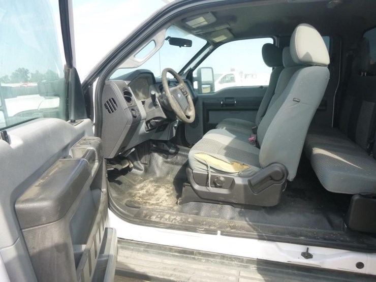 2012-ford-f350-image-8