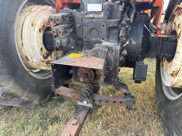 allis-chalmers-7080-tractor-image-15