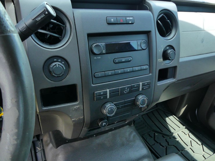 2010-ford-f150-xl-image-15