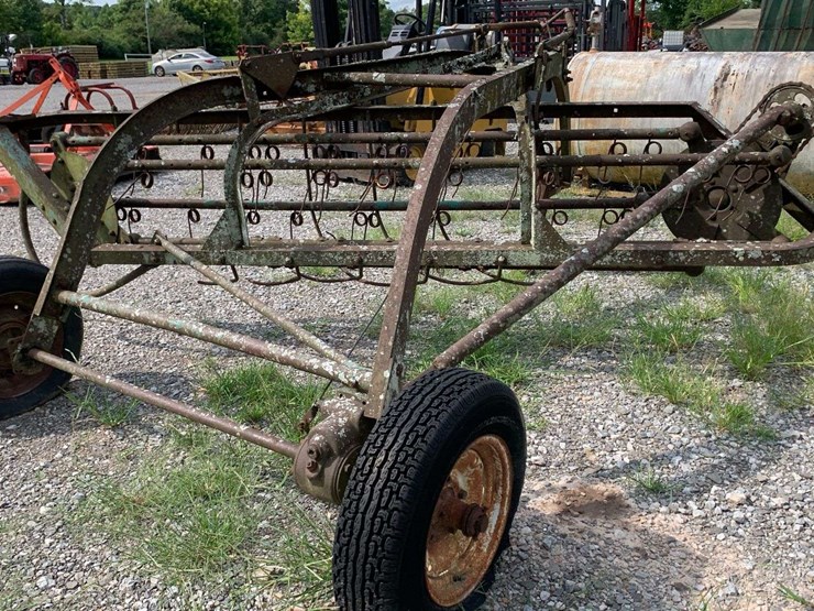 side-delivery-hay-rake-image-6