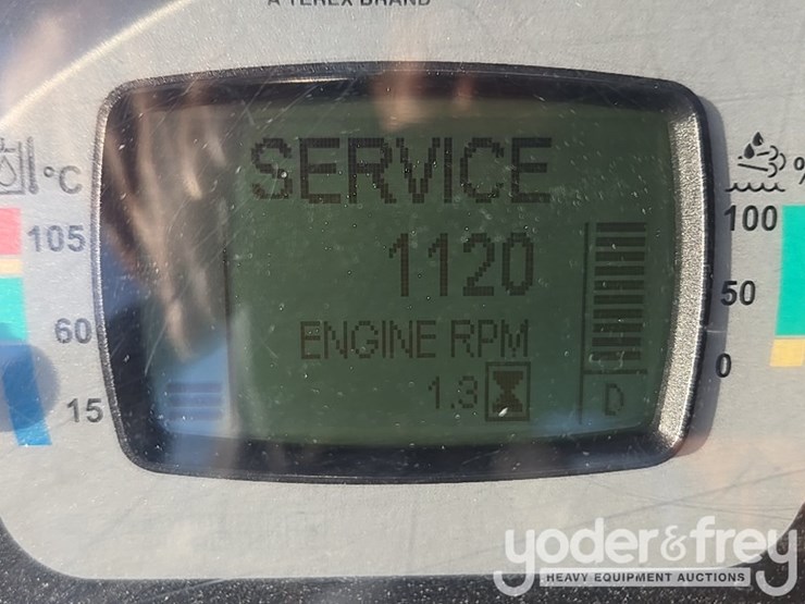 2019-genie-gth1544-image-56